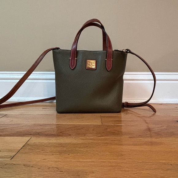 Dooney & Bourke Handbags - Dooney & Bourke Forest Green Leather Crossbody Bag